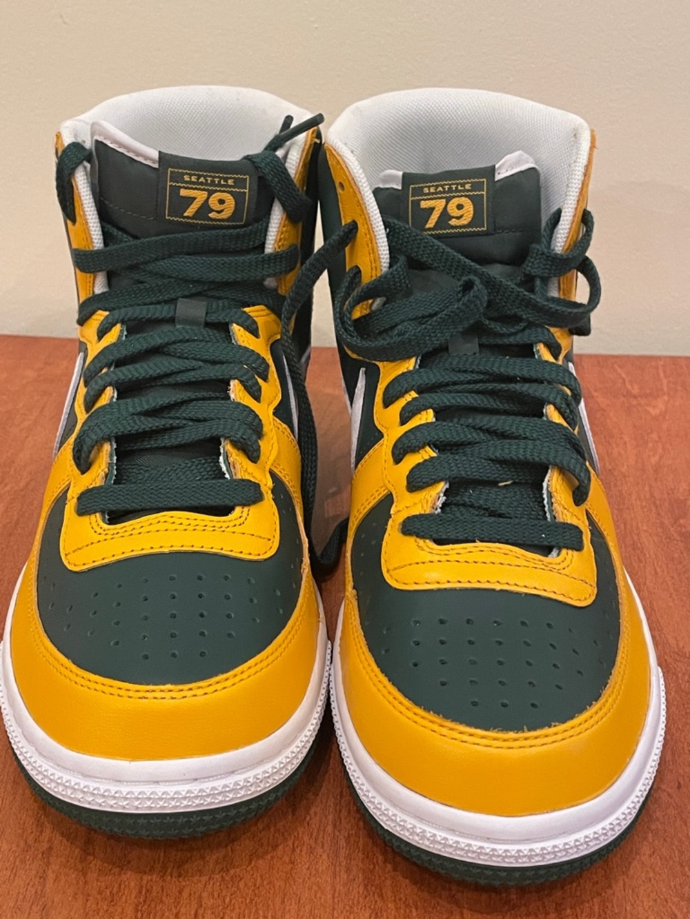 Nike Del Sol Terminator High "Seattle Supersonics” Shoe, Size 9 - Picture 2 of 11